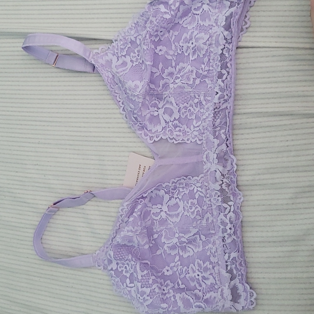 Lacey bralette-tagged, never wore